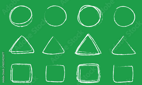 黒板チョークカラーの手描きのゆるい図形ベクター（サイズ変更・線幅変更可・塗りあり・まる・さんかく・しかく） / Hand-drawn Shapes Vector Illustration（with Background）