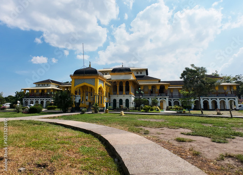 Fényképezés Maimun Palace in Medan, Iconic Royal Landmark of North Sumatra