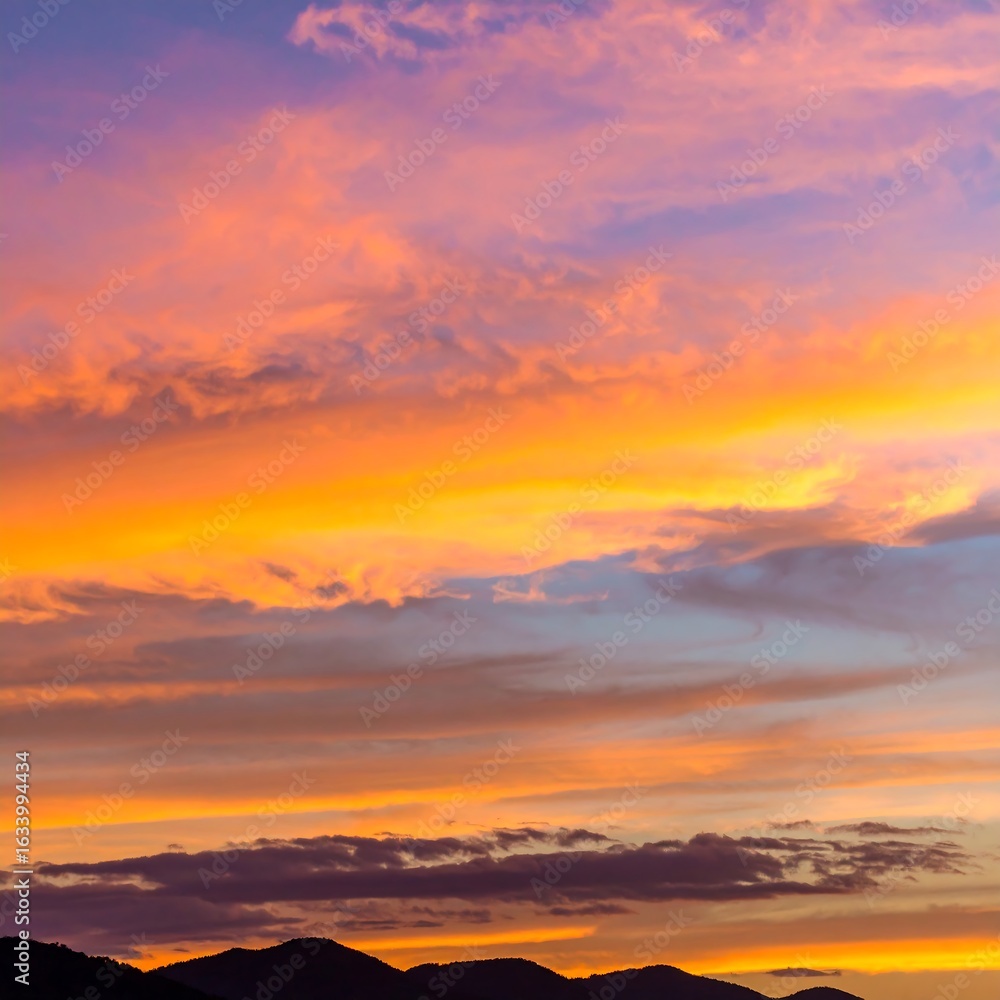 Fototapeta premium Vibrant sunset sky (1)