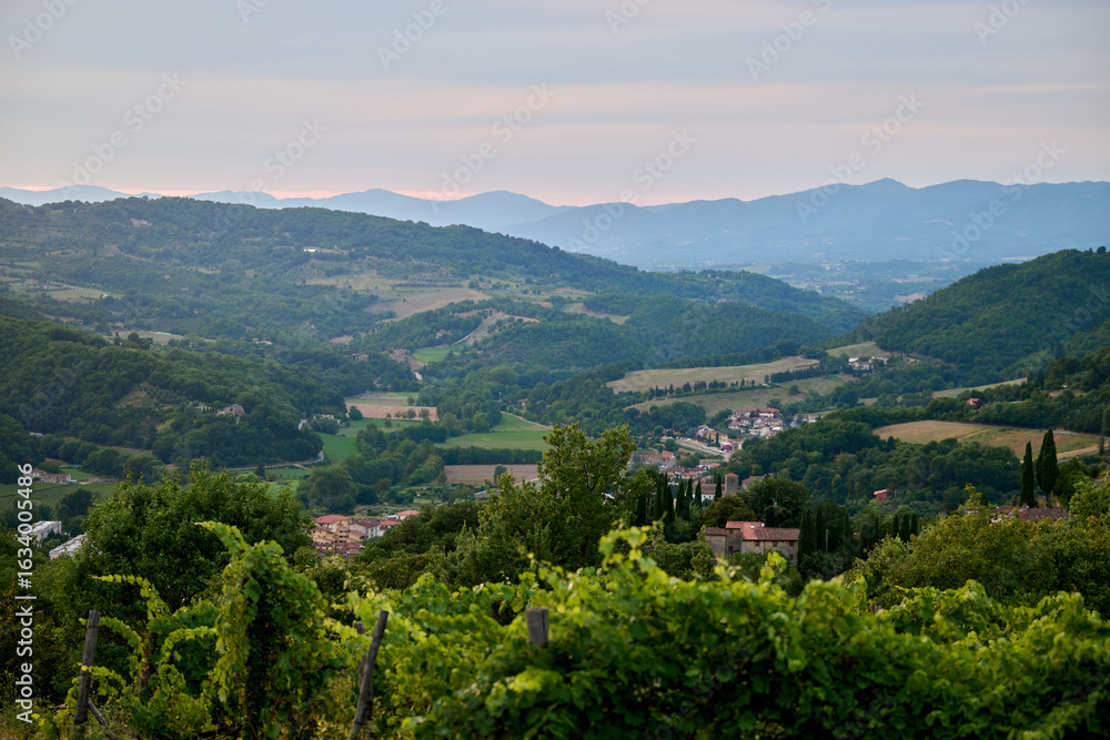 Obraz premium view in the valley in tuscany