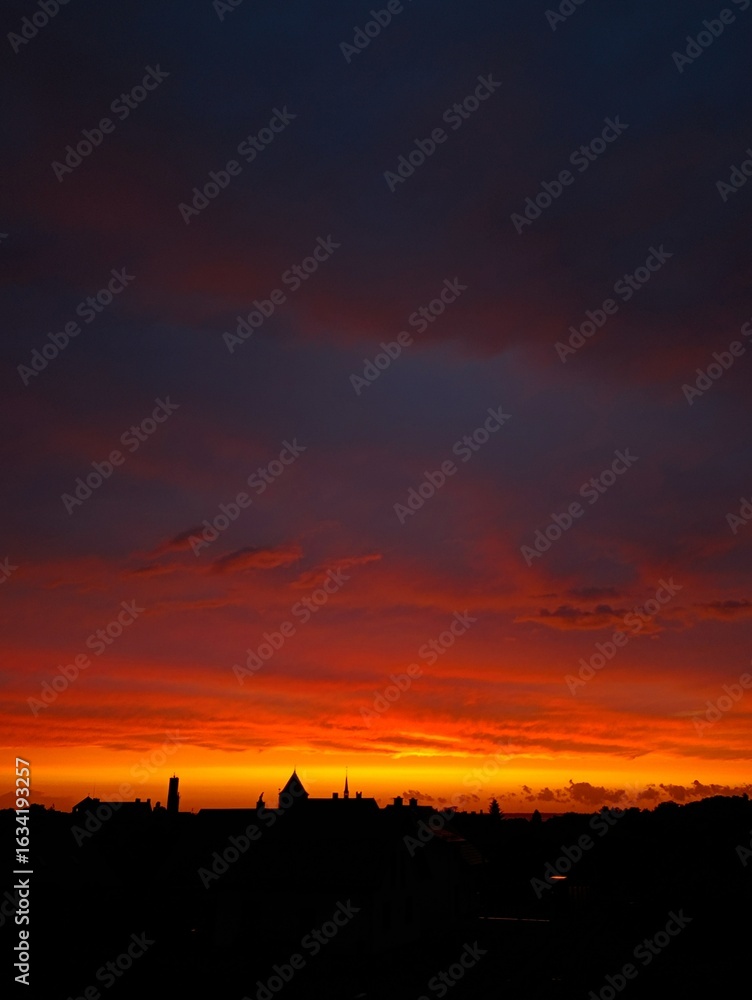 Fototapeta premium sunset in the city