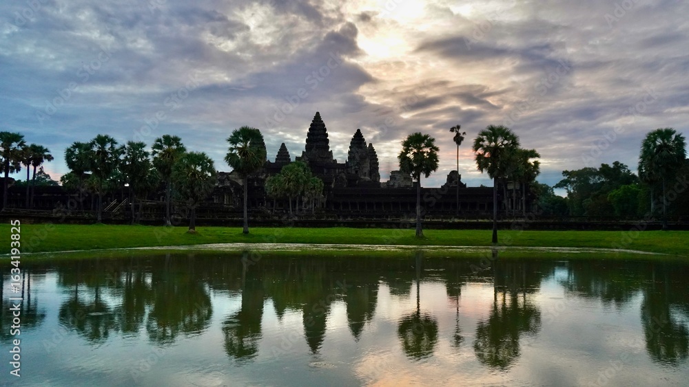 Fototapeta premium Morning in Angkor
