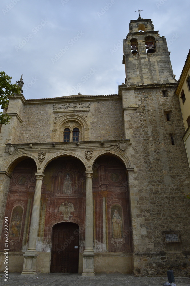 Fototapeta premium Iglesia de Santo Domingo em Granada na Espanha