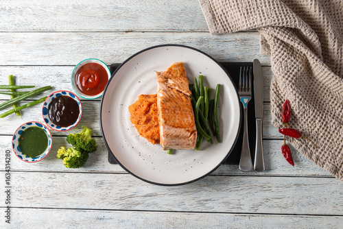 Flavorful Salmon With Colorful Veggies