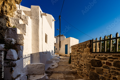 Fototapeta Naklejka Na Ścianę i Meble -  View of the Chora town in Serifos 
