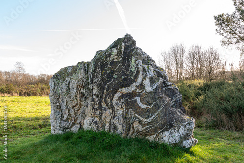 Menhir, dolmen, mégalithe