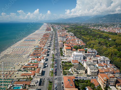 Tableau sur toile Strand von Viareggio in Italien
