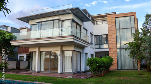 Luxury Golf Villas and Golf Course Near Nandi Hills in South India – Premium Real Estate Community Surrounded by Nature and Close to Major City