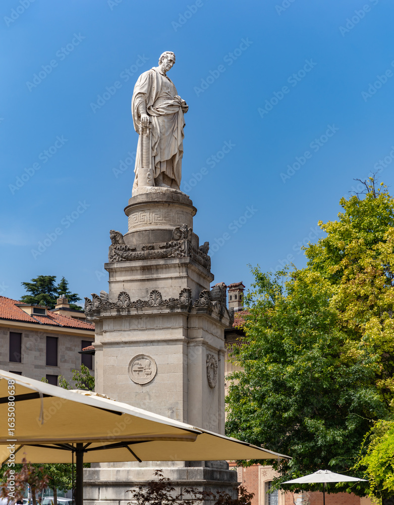 Obraz premium Alessandro Volta Statue