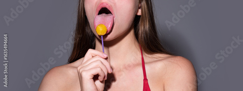 Photos Sexy lollypop in sensual woman mouth