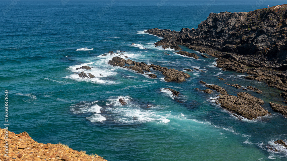 Fototapeta premium Rocky coast washed by the ocean