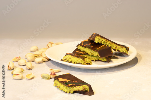 Photography Dubai chocolate bar, kunafa, pistachio