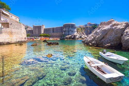 Fototapeta Naklejka Na Ścianę i Meble -  Old town of Dubrovnik in Adriatic sea, Dalmatia, Croatia, Europe 