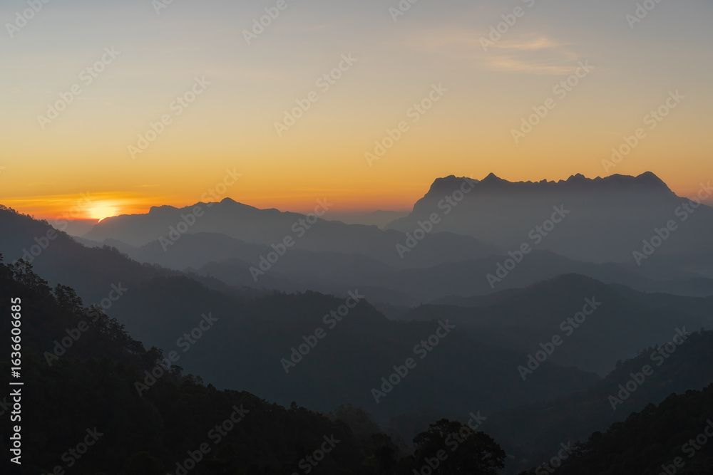 Fototapeta premium Beautiful scenery of Doi Luang Chiangdao in the morning.