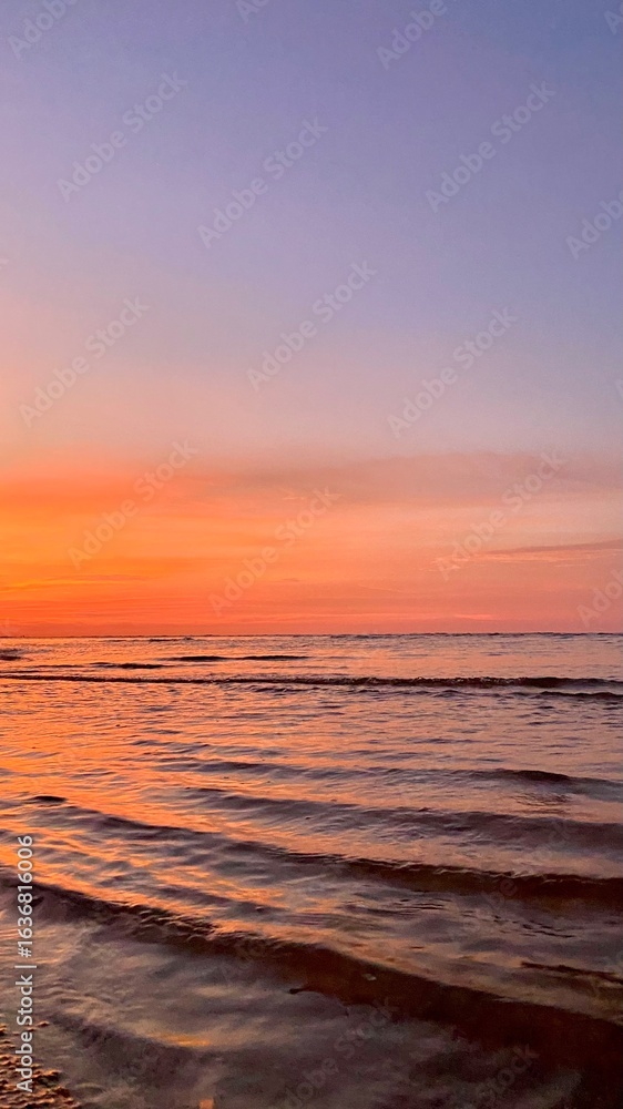 Obraz premium sunset over the sea