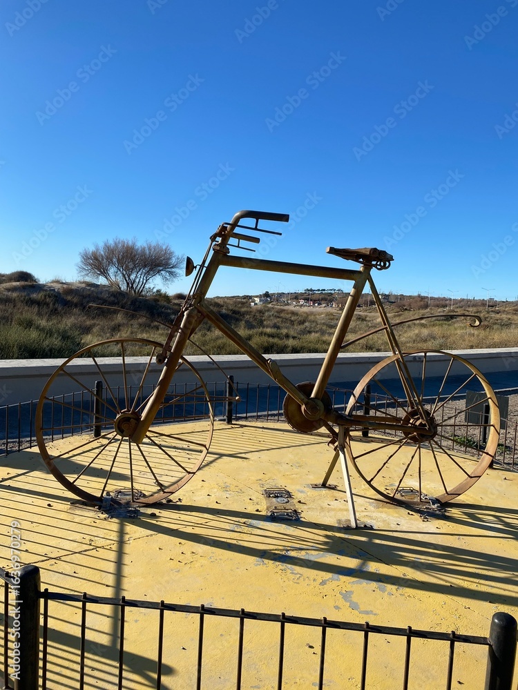 Fototapeta premium bicycle on the beach