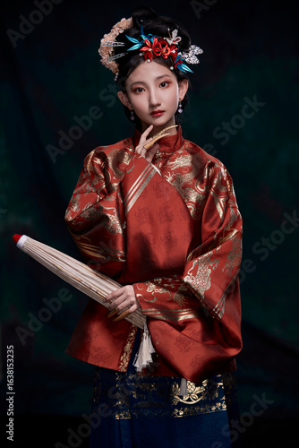 Fotografie An Eastern girl dressed in Ming Dynasty Hanfu