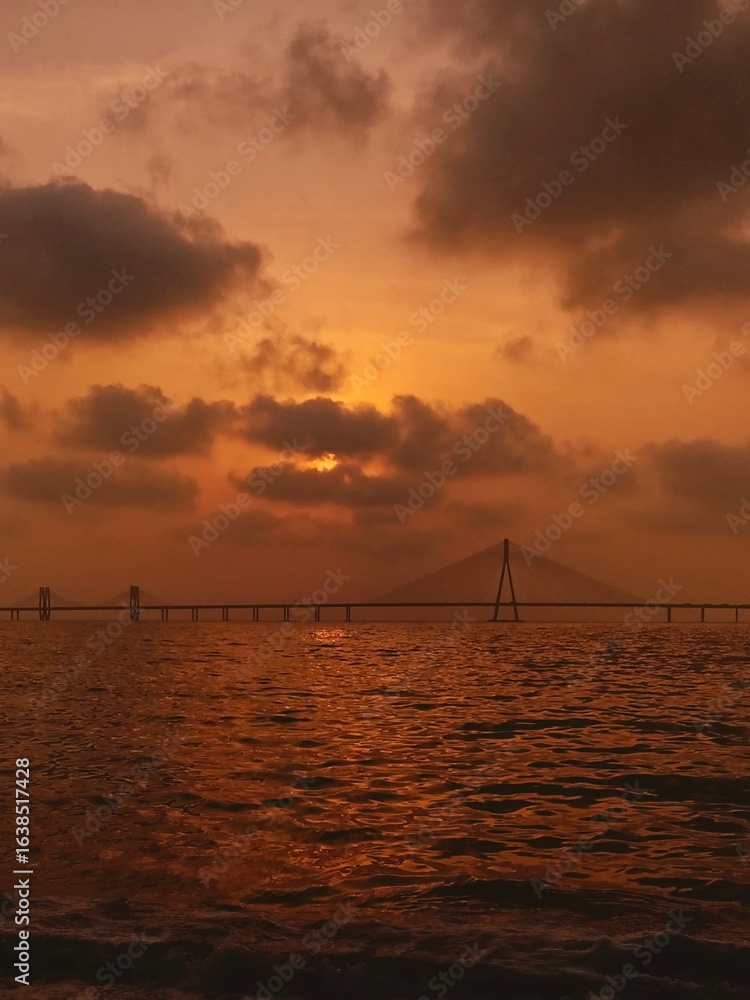 Obraz premium sunset over the sea