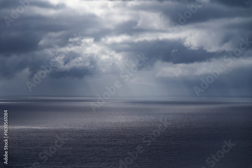 Schöne Lichtstimmung über dem Atlantik von Fuerteventura in Richtung Afrika