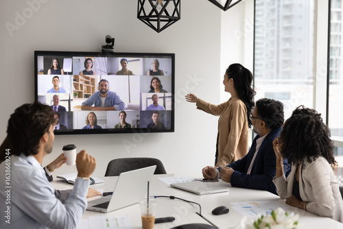 фотографія Networking and integration in modern business