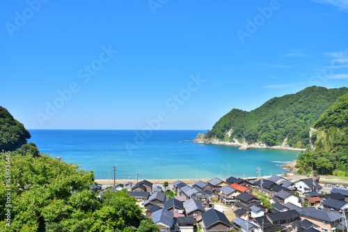 兵庫　JR山陰本線餘部駅付近の日本海の風景