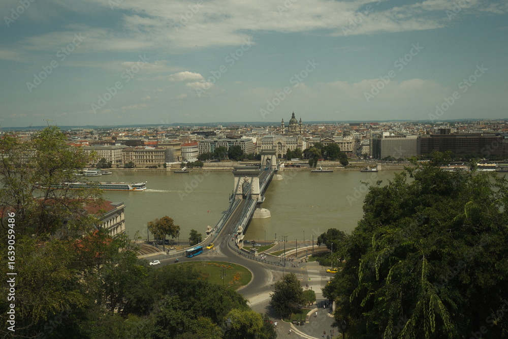 Fototapeta premium Budapest City Views – Urban and Architectural Photography