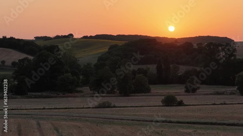 Coucher de soleil sur la campagne