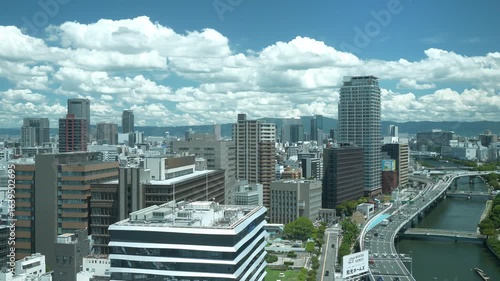 夏の大阪中之島 堂島浜タワーから東側を見る