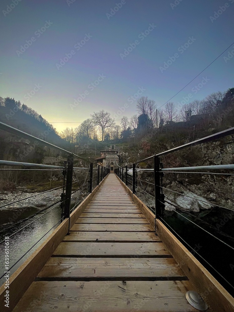 Obraz premium Bridge on a river