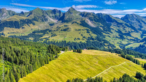Blick ins Gantrischgebiet, Gurnigel, Kanton Bern, Schweiz, Luftaufnahme, August 2025