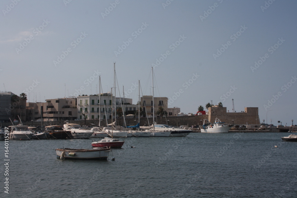 Fototapeta premium boats in the harbor