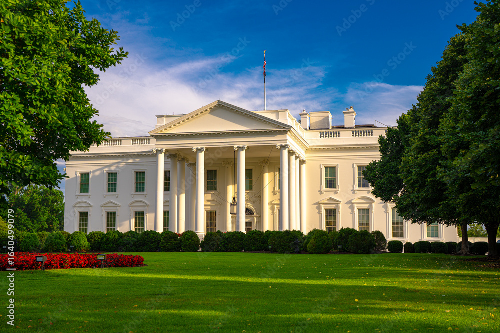 Naklejka premium The White House is conic symbol of USA. White House in Washington DC. American presidency residence. Historic home of American presidents. The White House is national symbol. US government center.