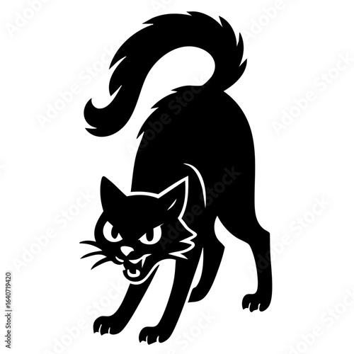 drohende Katze macht Buckel 