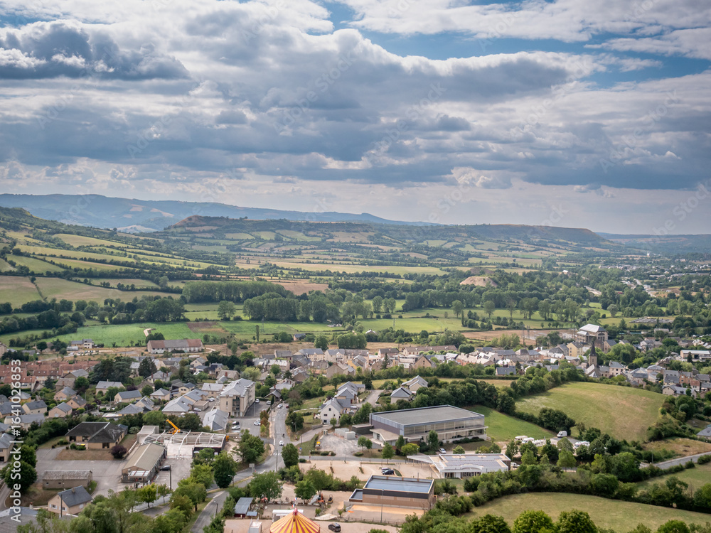 Obraz premium Séverac-le-Château et Séverac-Gare en Aveyron