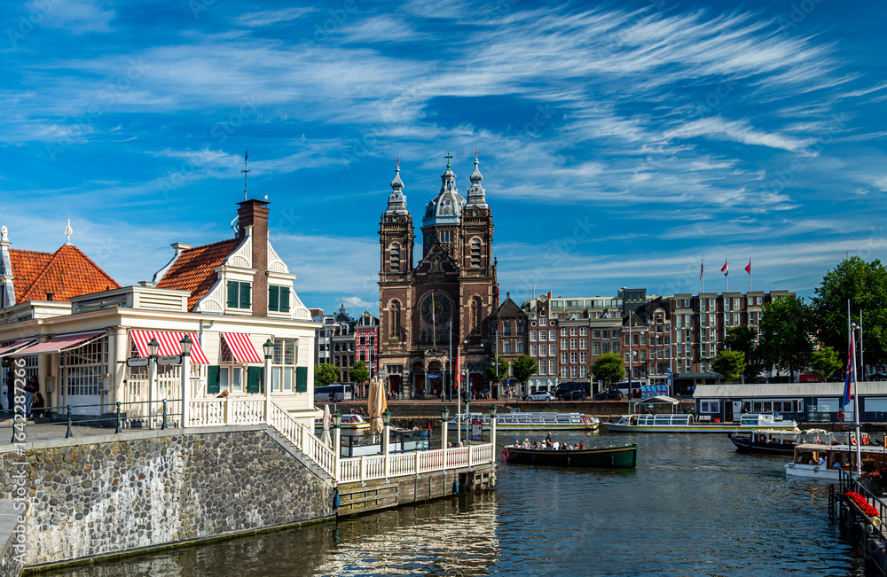 Fototapeta premium Basilica of Saint nicholas church in amsterdam