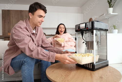 Cute couple with modern pop...
