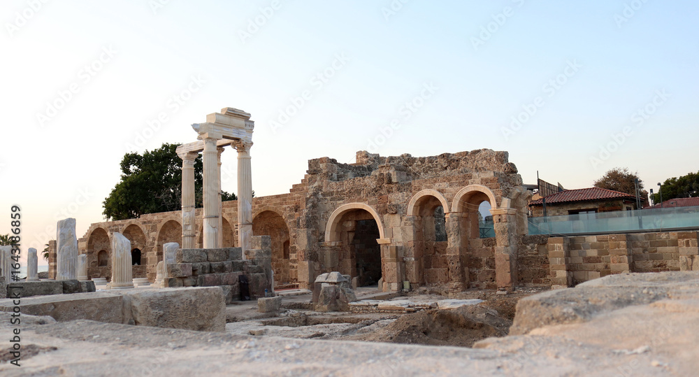 Obraz premium Ruins of the ancient city of Side