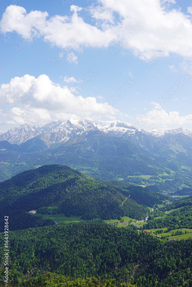 Obraz premium The view of Hoher Goell mountain opening from the Untersberg, the Berchtesgadener Alps