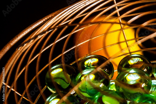 Quadro em tela bolas de gude em grades da série de grafismo Big Bang