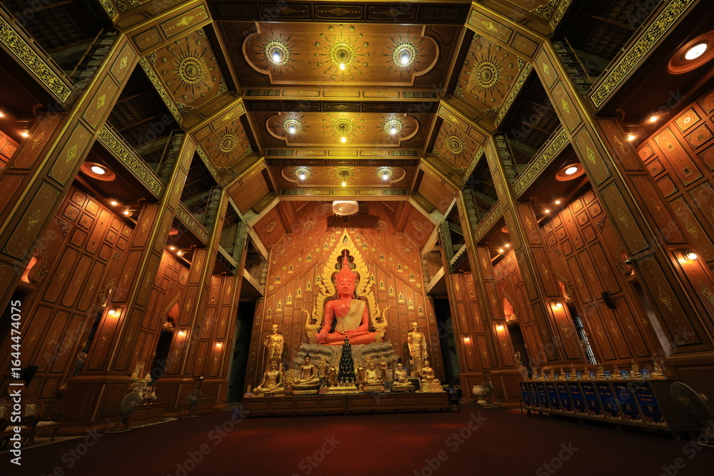 Obraz premium Wat Charoen Rat Bamrung (also known as Wat Nong Phong Nok) is a beautiful Buddhist temple in Kamphaeng Saen District, Nakhon Pathom Province, Thailand 
