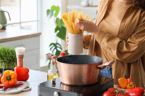 Woman preparing delicious s...