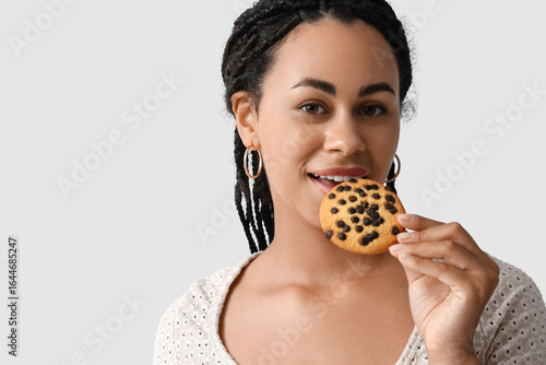 Young African-American woma...