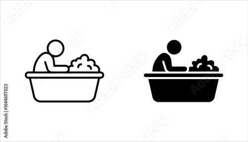 bathtub linear icon set. Thin line illustration on white background. Taking bath. Contour symbol.