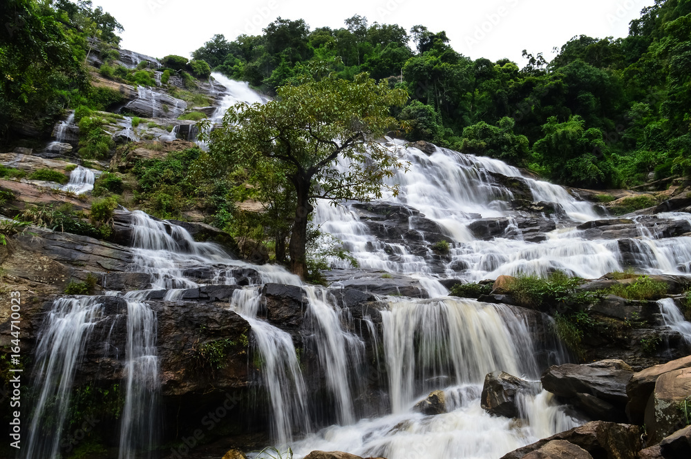 Fototapeta premium Mae Ya Waterfall during the rainy season at Chiang Mai, Northern Thailand