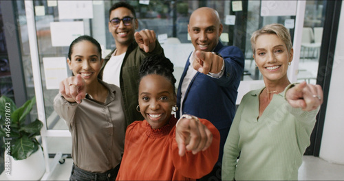 Fotografia Portrait, business people or pointing to you in workplace to select option for onboarding or decision