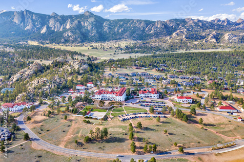 Fototapeta Naklejka Na Ścianę i Meble -  Historic Stanley Hotel in Estes Park, Colorado.  Location for   