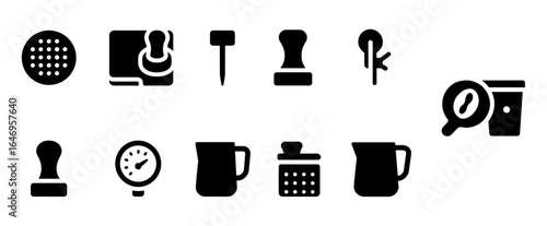 Coffee tools solid icon set. brewing, espresso, cafe utensils in solid style