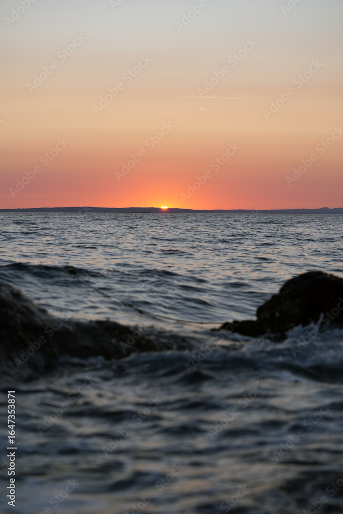 Obraz premium sunset over the sea