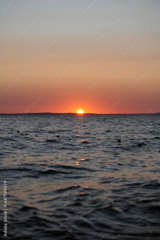 Obraz premium sunset over the sea