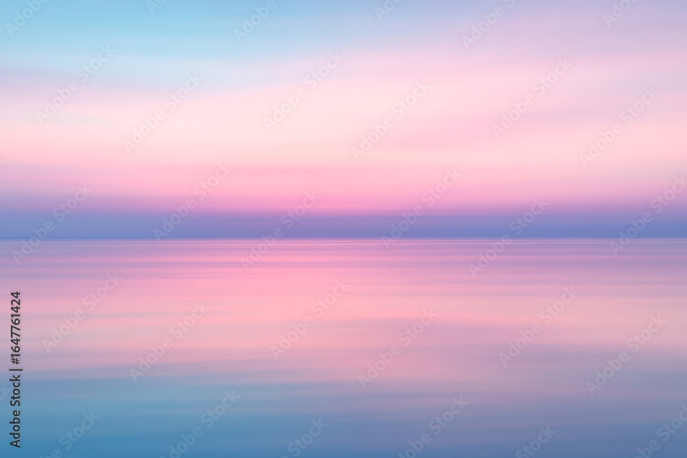 Obraz premium Peaceful Ocean Horizon with Soft Pink and Blue Sky and Water Texture pastel